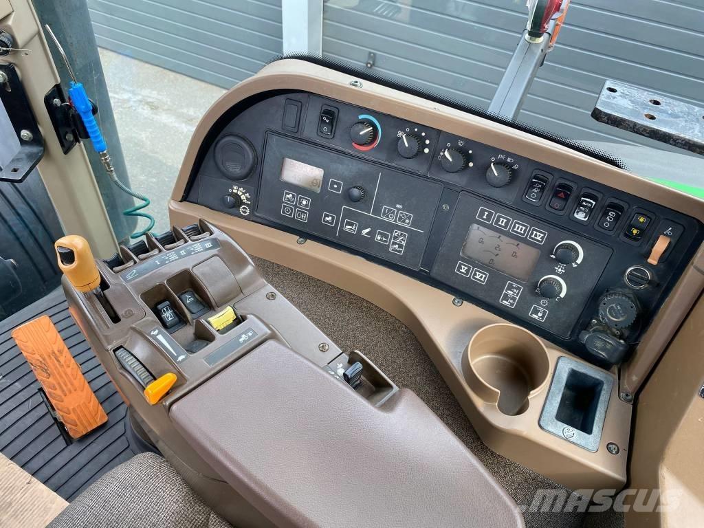 John Deere 8230 ILS トラクター