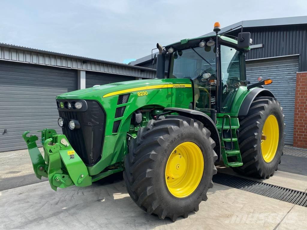 John Deere 8230 ILS トラクター
