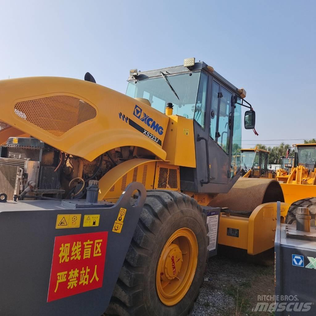 XCMG XS 223 J 振動ローラ