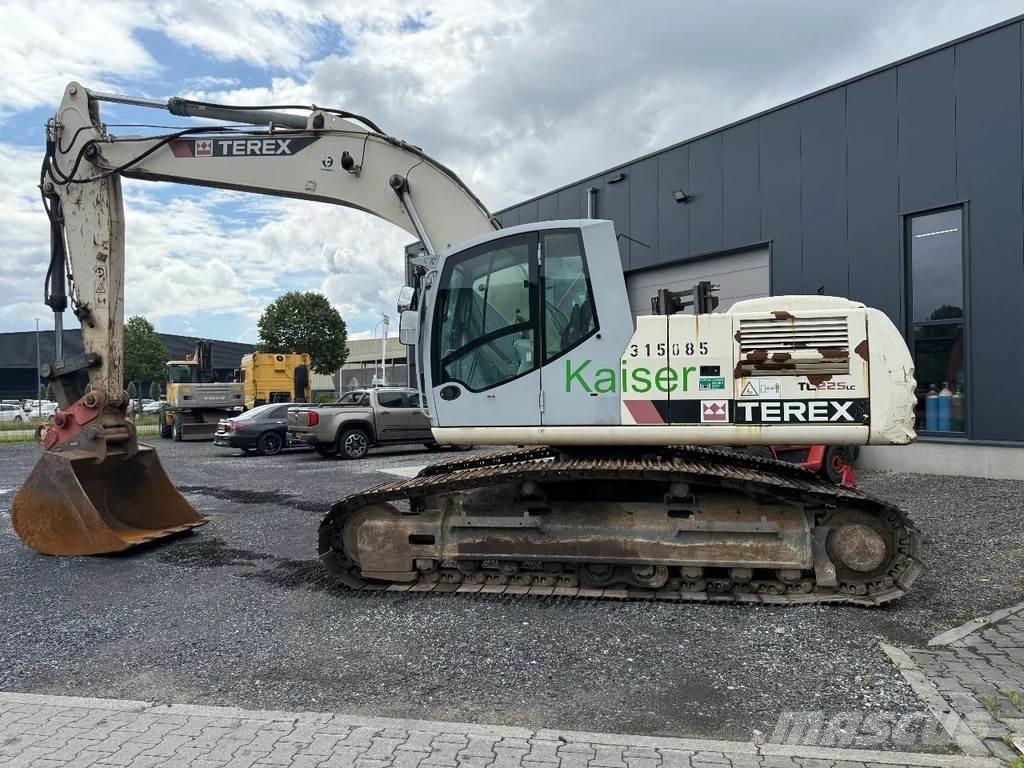 Terex TC225LC 大型油圧ショベル12t以上（パワーショベル・ユンボ）