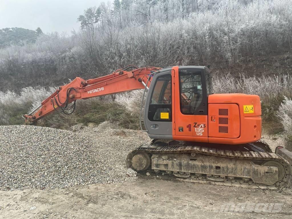 Hitachi ZX 135 US 大型油圧ショベル12t以上（パワーショベル・ユンボ）
