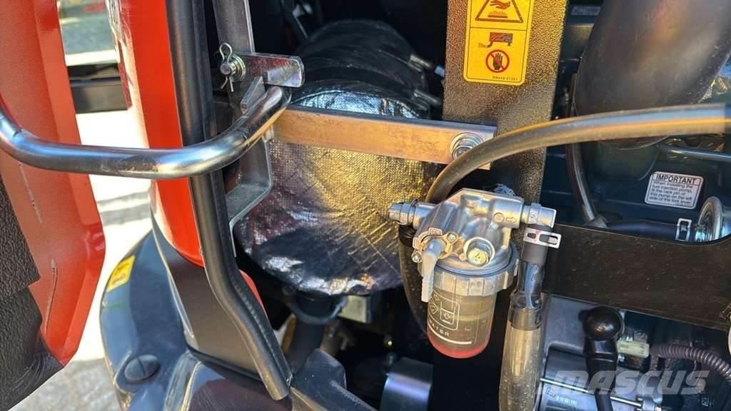Kubota KX037-4 ミニ油圧ショベル 7t以下（ミニユンボ・ミニディガー）