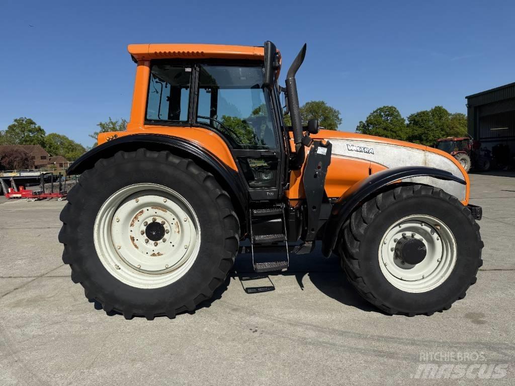 Valtra T 170 トラクター