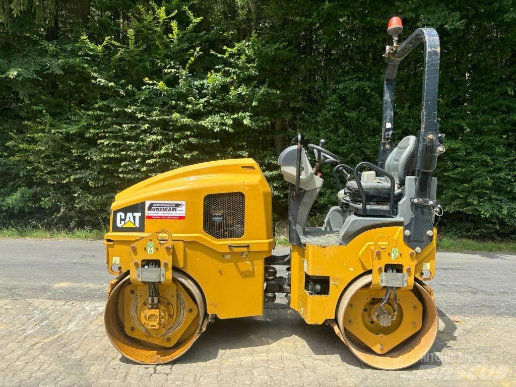 CAT CB 24 B タンデムローラ