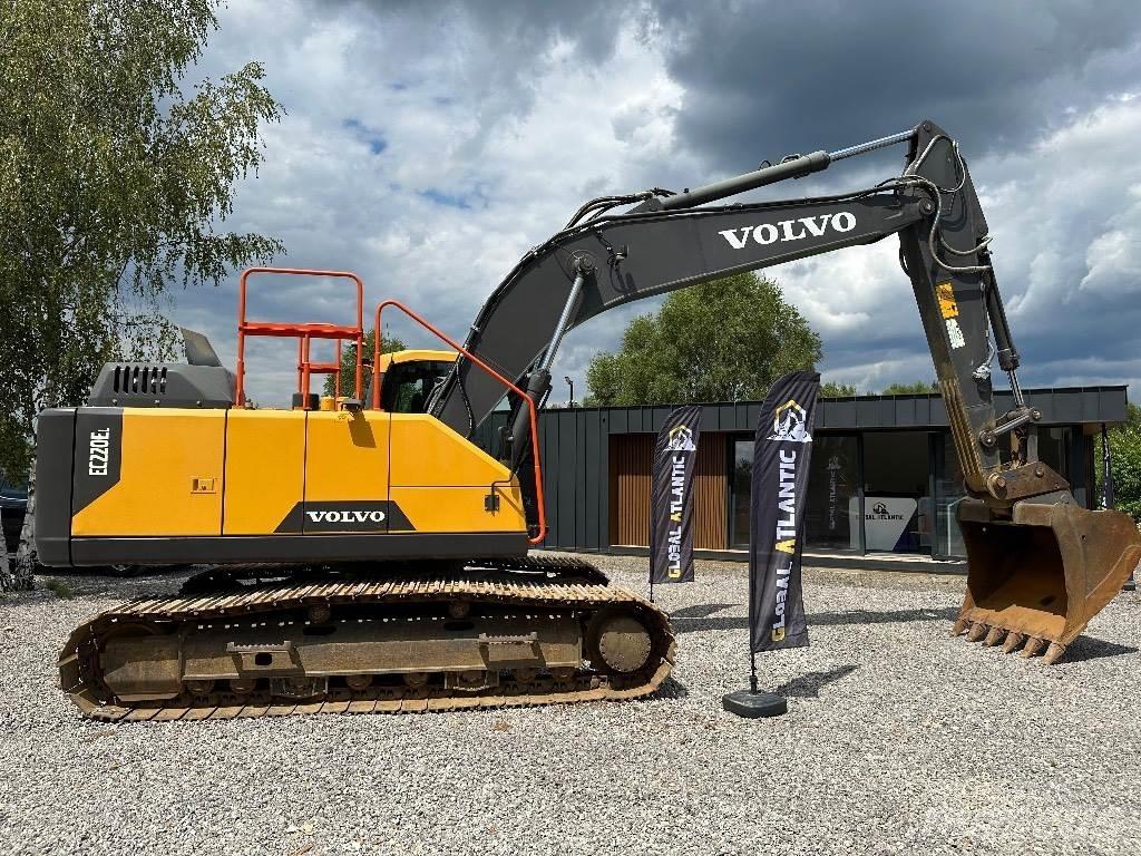 Volvo EC 220 E L 大型油圧ショベル12t以上（パワーショベル・ユンボ）