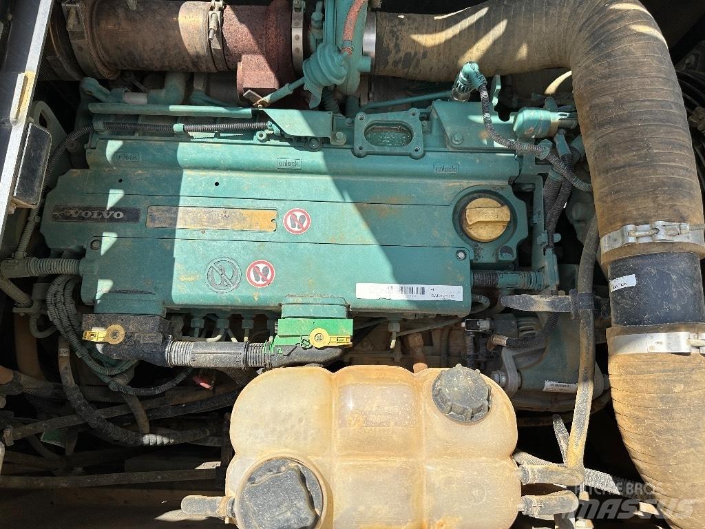 Volvo EC 220 E L 大型油圧ショベル12t以上（パワーショベル・ユンボ）