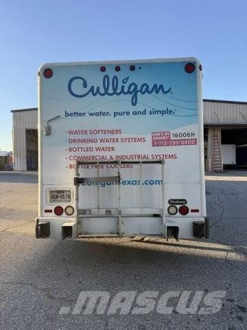 Hino 338 飲料運送車両