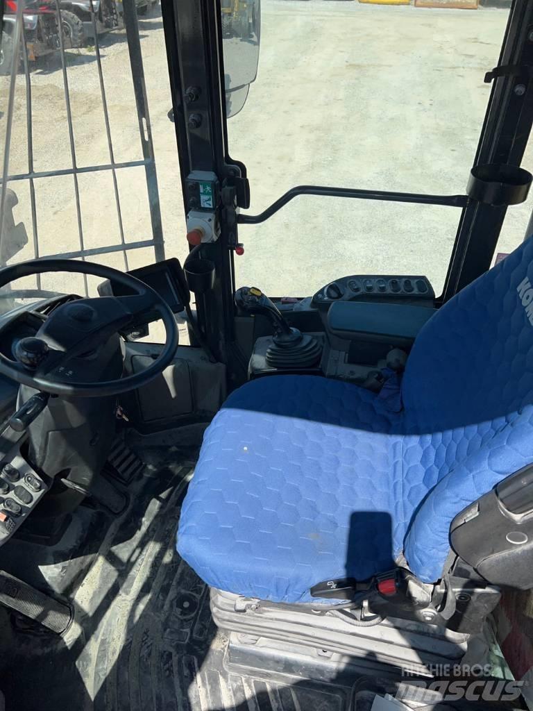 Komatsu WA 270-8 ホイールローダー・タイヤショベル