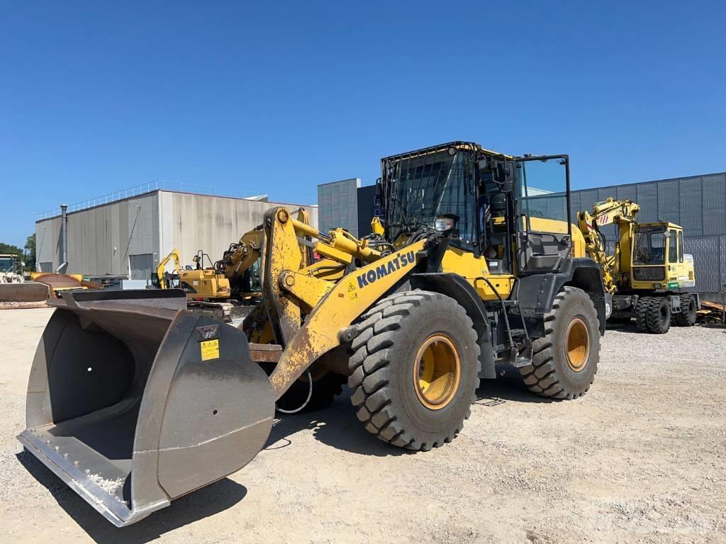 Komatsu WA 270-8 ホイールローダー・タイヤショベル