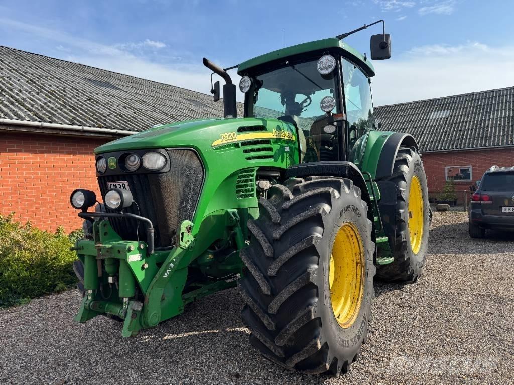 John Deere 7920 トラクター