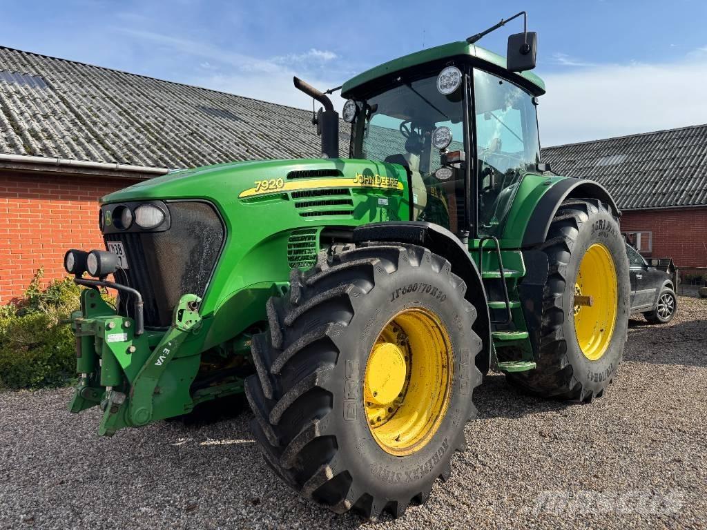 John Deere 7920 トラクター