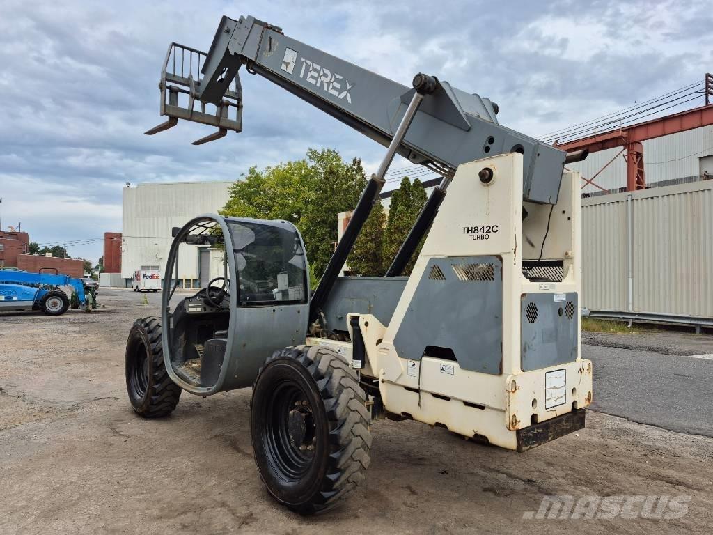 Terex TH 842 C テレスコーピックハンドラー