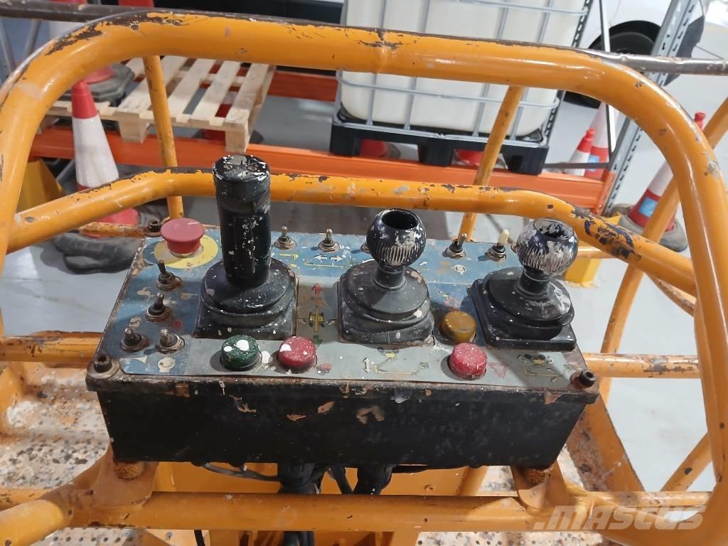 Haulotte HA 260 PX ブームリフト　屈伸型