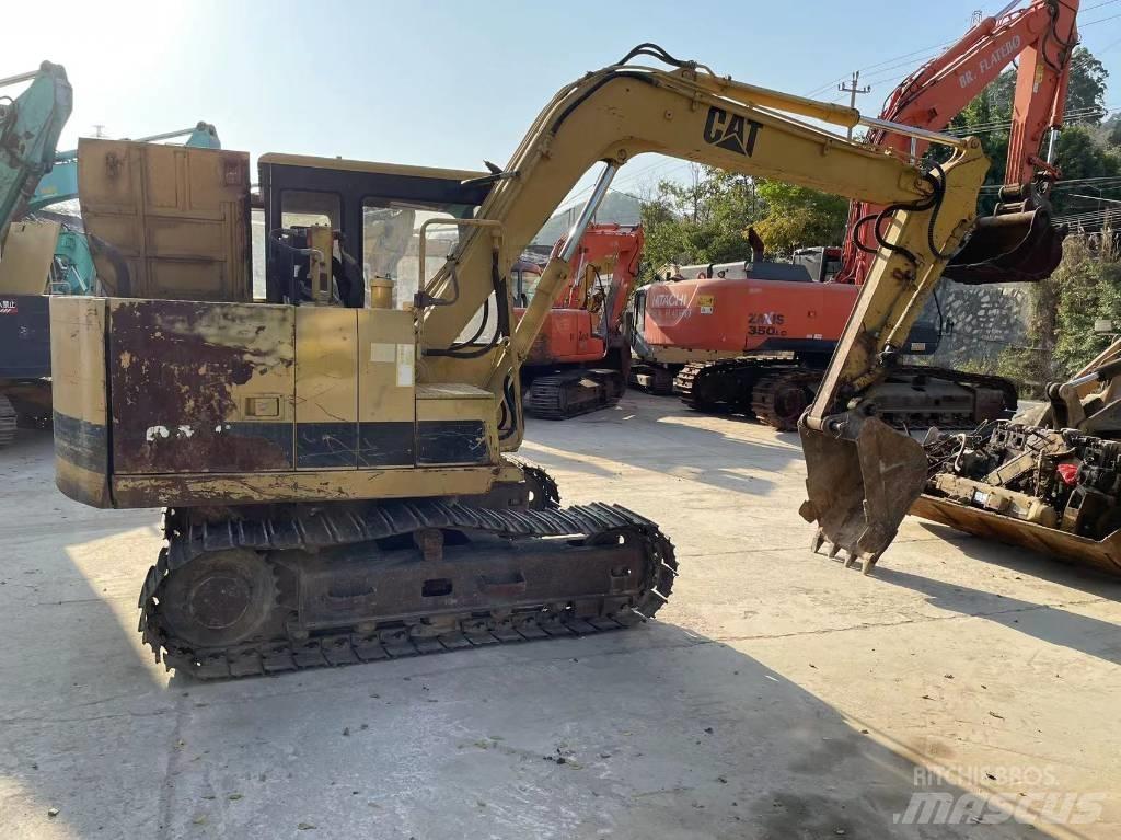 CAT E 70 B 大型油圧ショベル12t以上（パワーショベル・ユンボ）