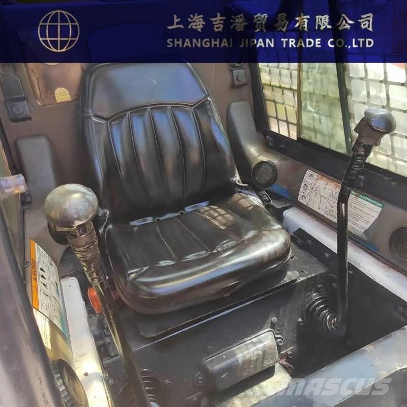 Bobcat S 160 スキッドステアローダー