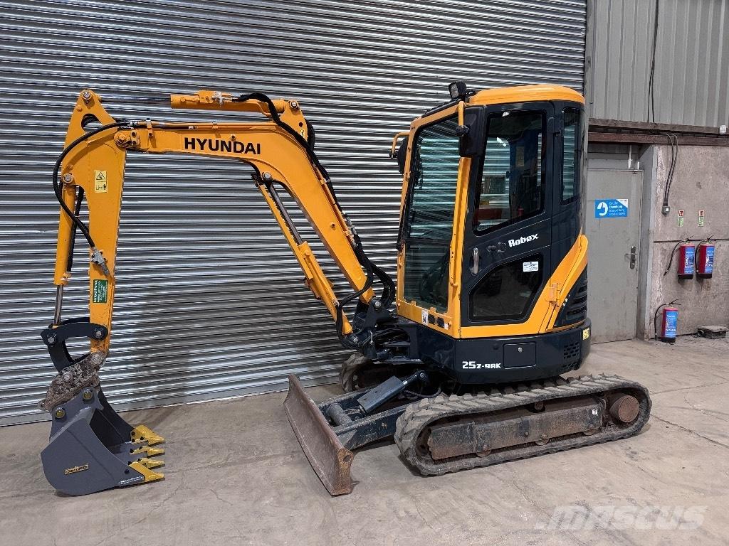 Hyundai R25Z-9 AK ミニ油圧ショベル 7t以下（ミニユンボ・ミニディガー）