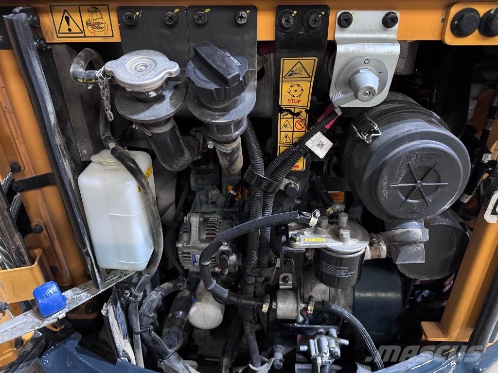 Hyundai R25Z-9 AK ミニ油圧ショベル 7t以下（ミニユンボ・ミニディガー）