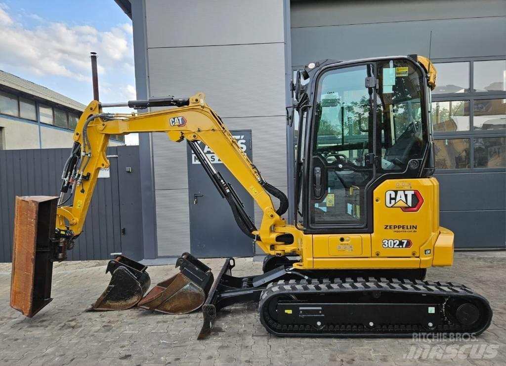 CAT 302.7 CR ミニ油圧ショベル 7t以下（ミニユンボ・ミニディガー）