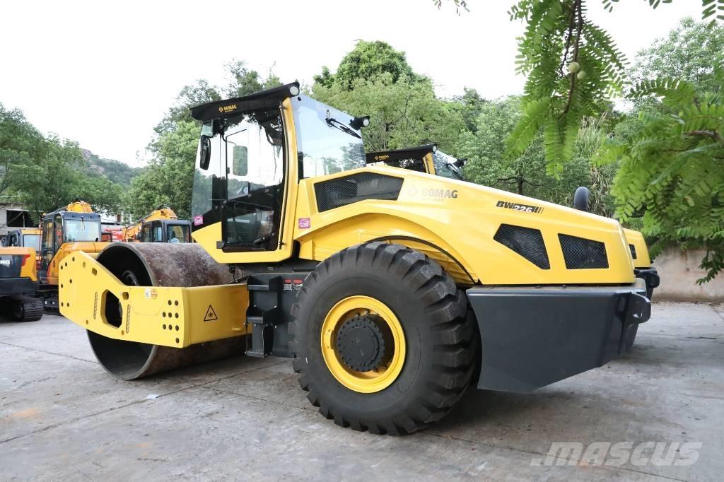 Bomag BW 226 BVC-5 タンデムローラ