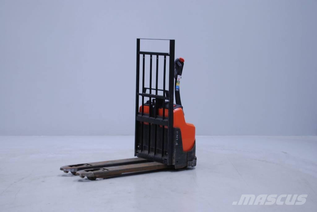 Toyota LWI160 ローリフト