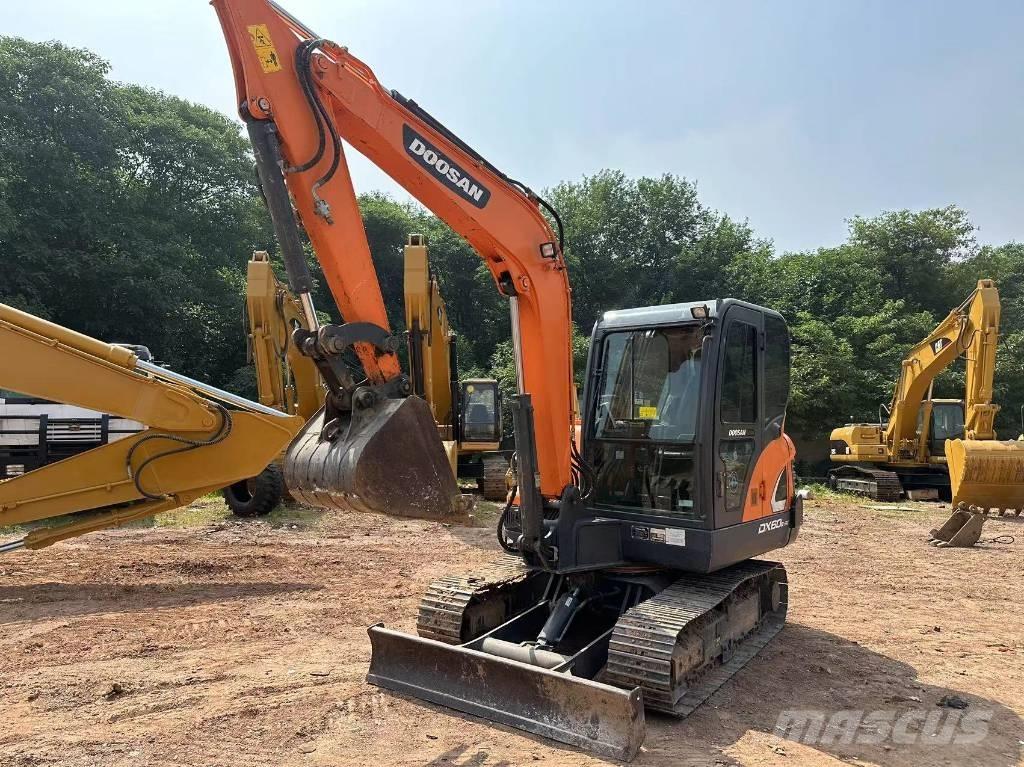 Doosan DX 60 大型油圧ショベル12t以上（パワーショベル・ユンボ）