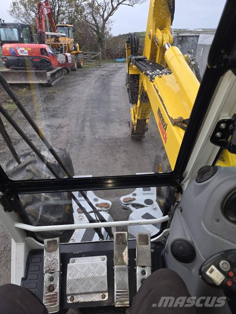 Menzi Muck M325 特殊油圧ショベル