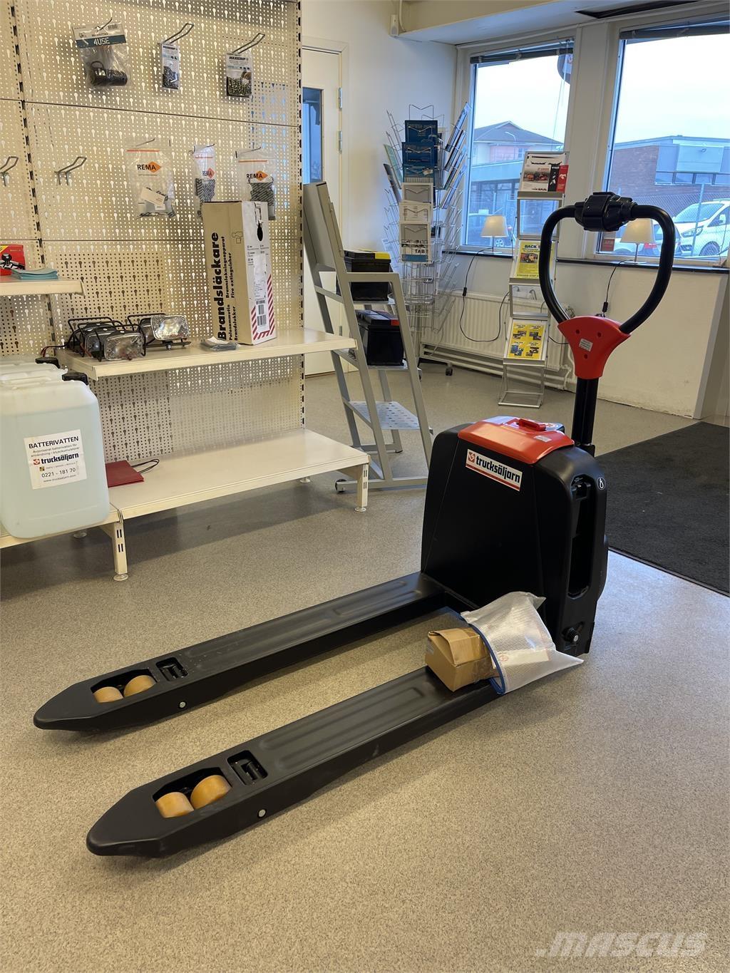 EP Equipment F4 ウォーキンフォークリフト