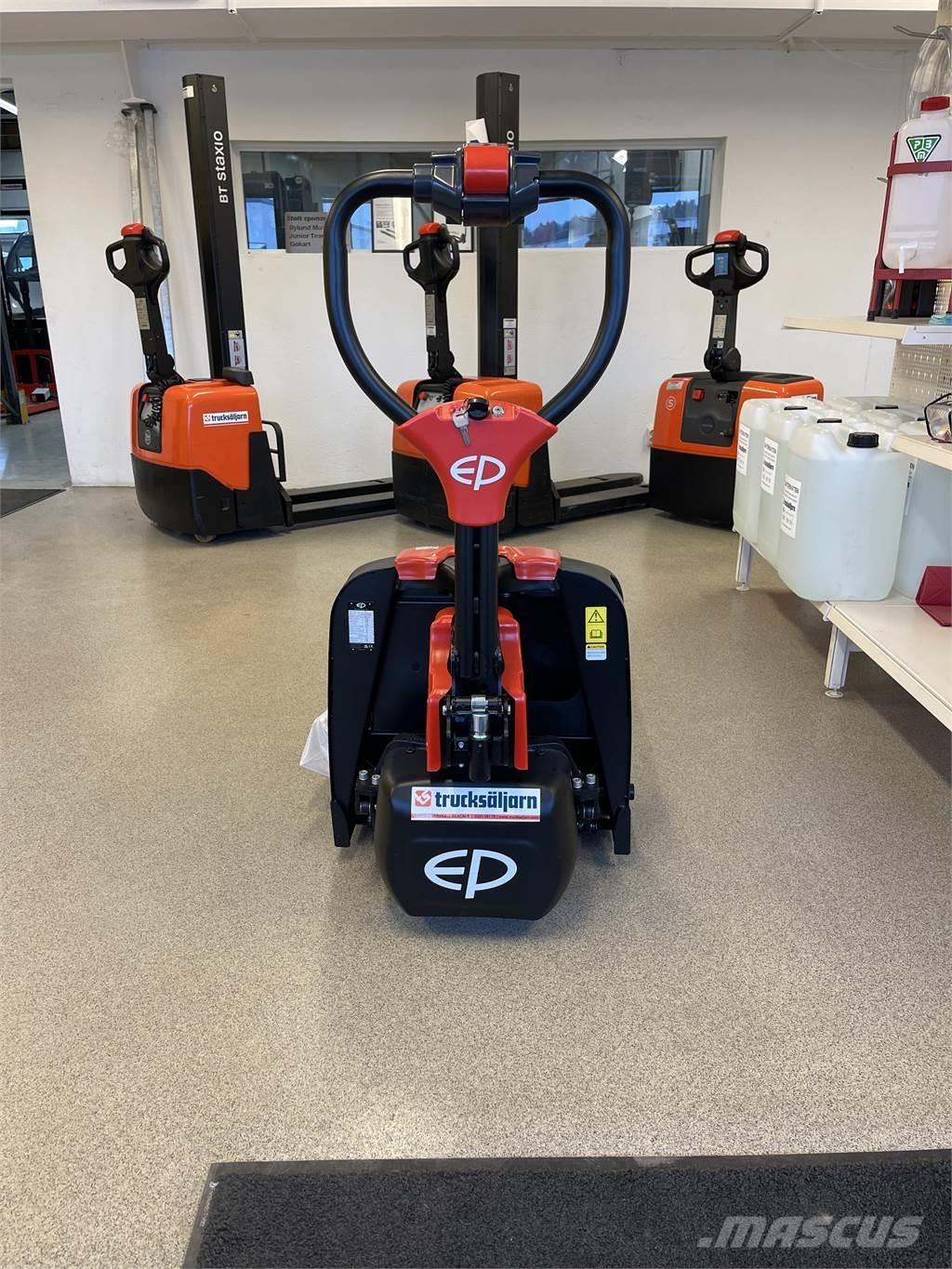 EP Equipment F4 ウォーキンフォークリフト