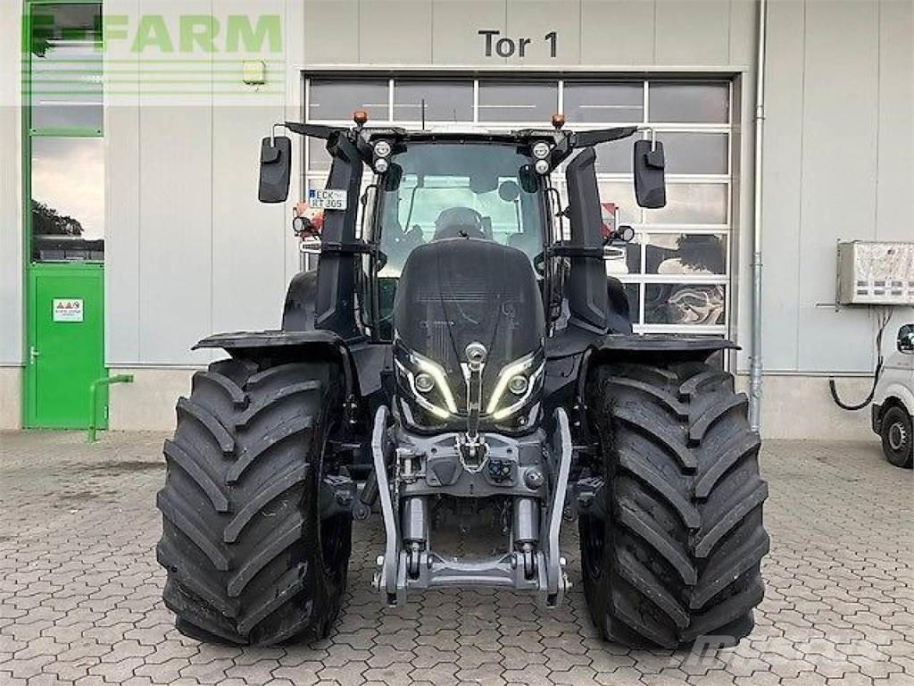 Valtra q305 トラクター