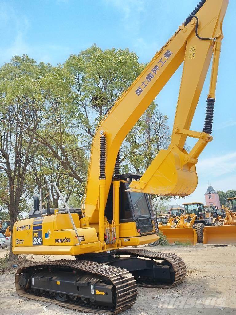 Komatsu PC 200-8 大型油圧ショベル12t以上（パワーショベル・ユンボ）