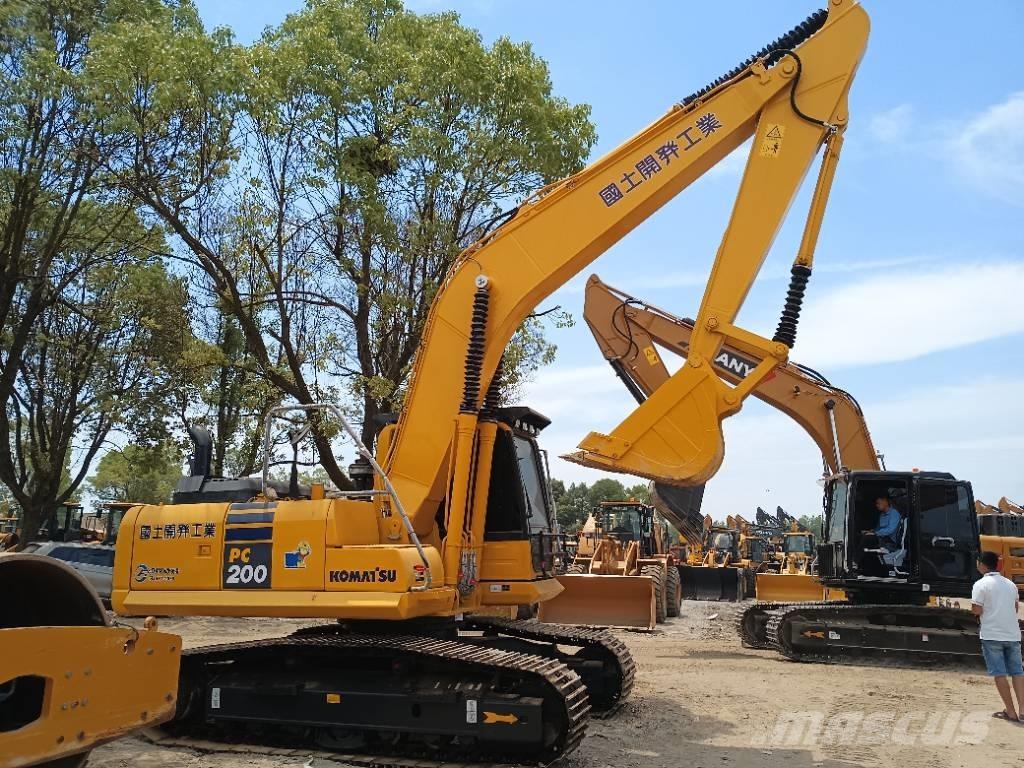 Komatsu PC 200-8 大型油圧ショベル12t以上（パワーショベル・ユンボ）