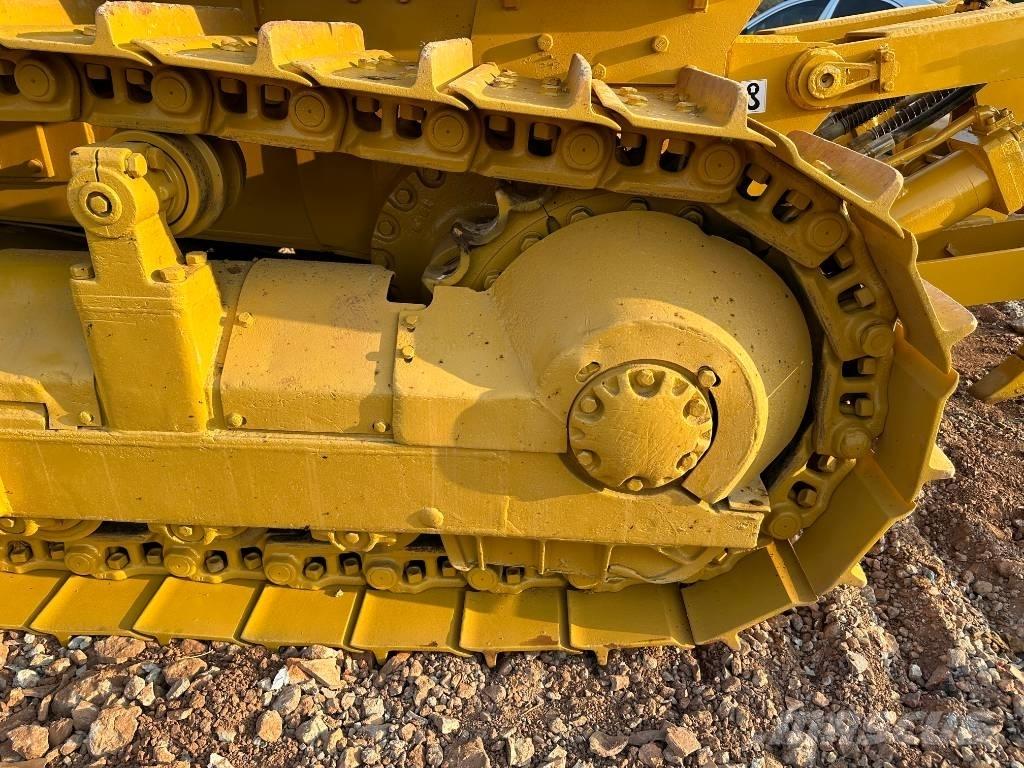 CAT D 6 G ブルドーザー