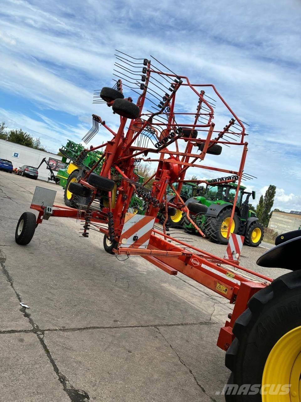 Kuhn GA 7301 ウィンドローア/レーキ