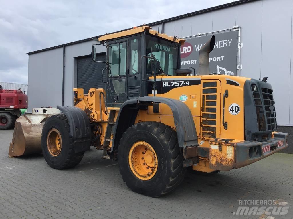 Hyundai HL 757-9 ホイールローダー・タイヤショベル