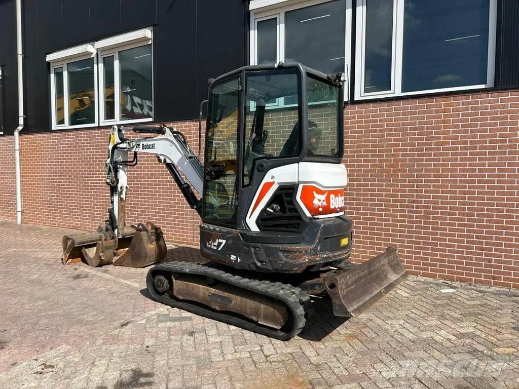Bobcat E27 ミニ油圧ショベル 7t以下（ミニユンボ・ミニディガー）