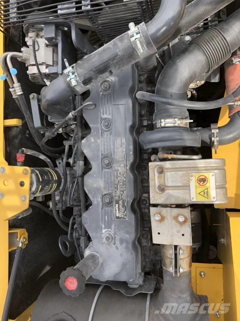 Komatsu 210LC-8 大型油圧ショベル12t以上（パワーショベル・ユンボ）