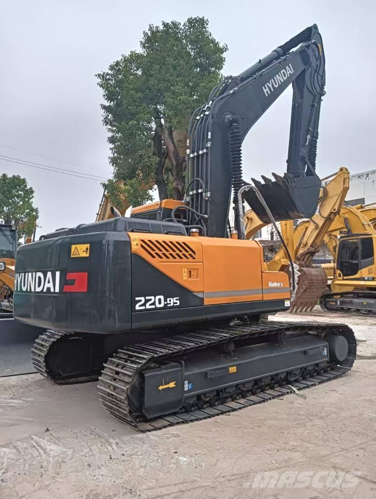 Hyundai 220LC-9S 大型油圧ショベル12t以上（パワーショベル・ユンボ）