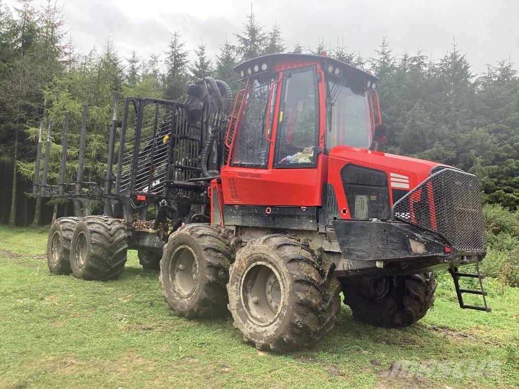 Komatsu 845 フォワーダー