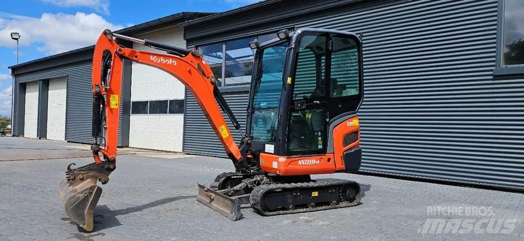 Kubota KX019-4 ミニ油圧ショベル 7t以下（ミニユンボ・ミニディガー）