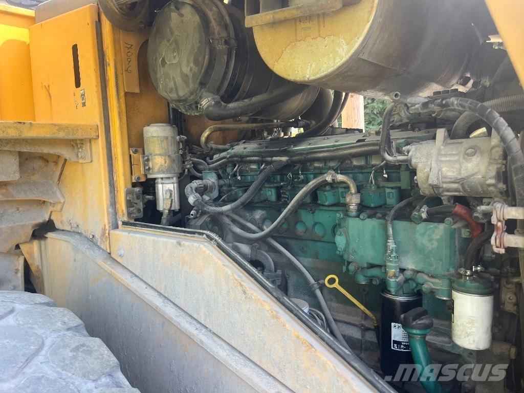 Volvo L 120 E ホイールローダー・タイヤショベル