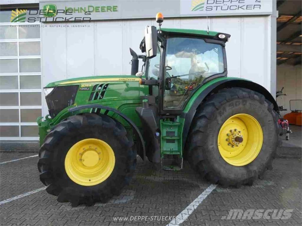 John Deere 6215R トラクター