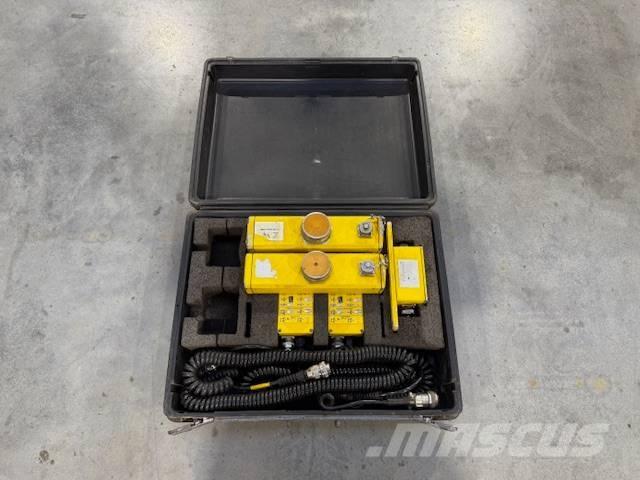 Dynapac DEMAG / VOLVO アスファルトフィニッシャ