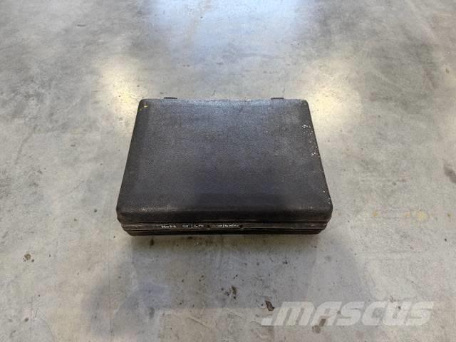 Dynapac DEMAG / VOLVO アスファルトフィニッシャ