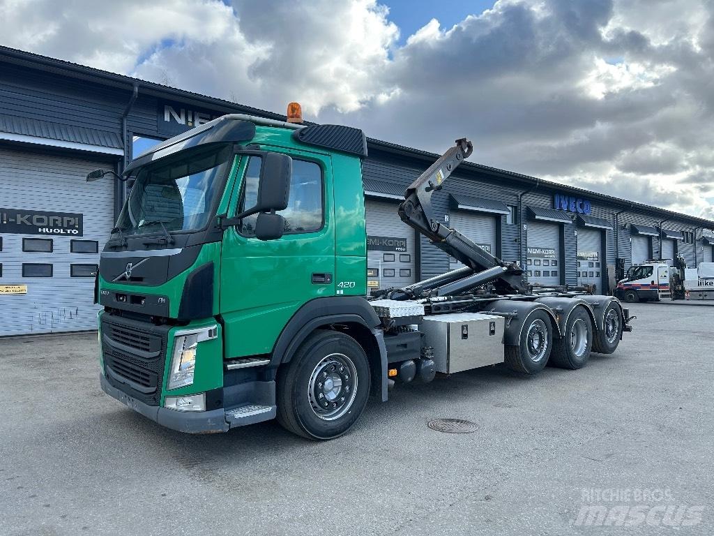 Volvo FM 420 8x2/4 アームロール