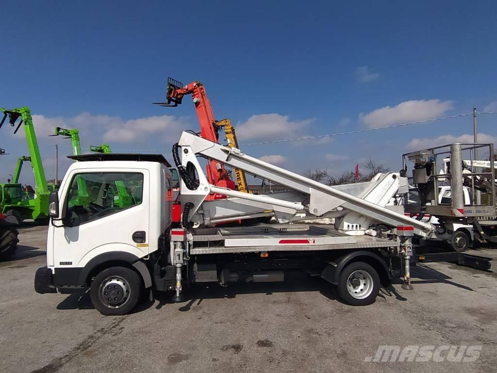 Multitel HX200 トラック高所作業車