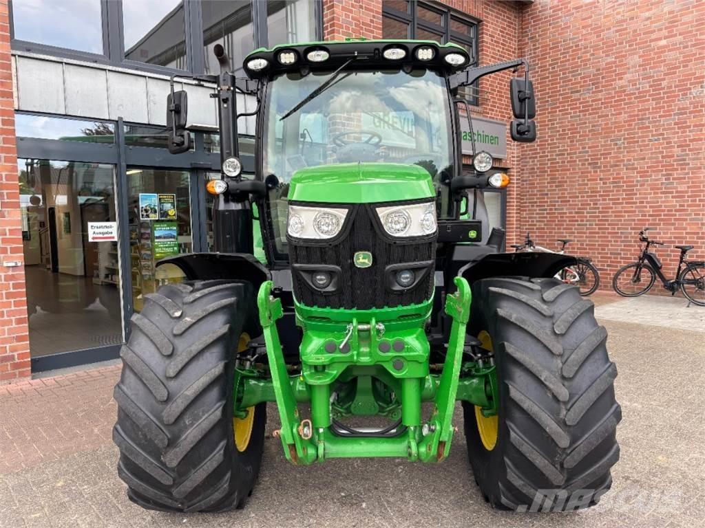 John Deere 6120R トラクター