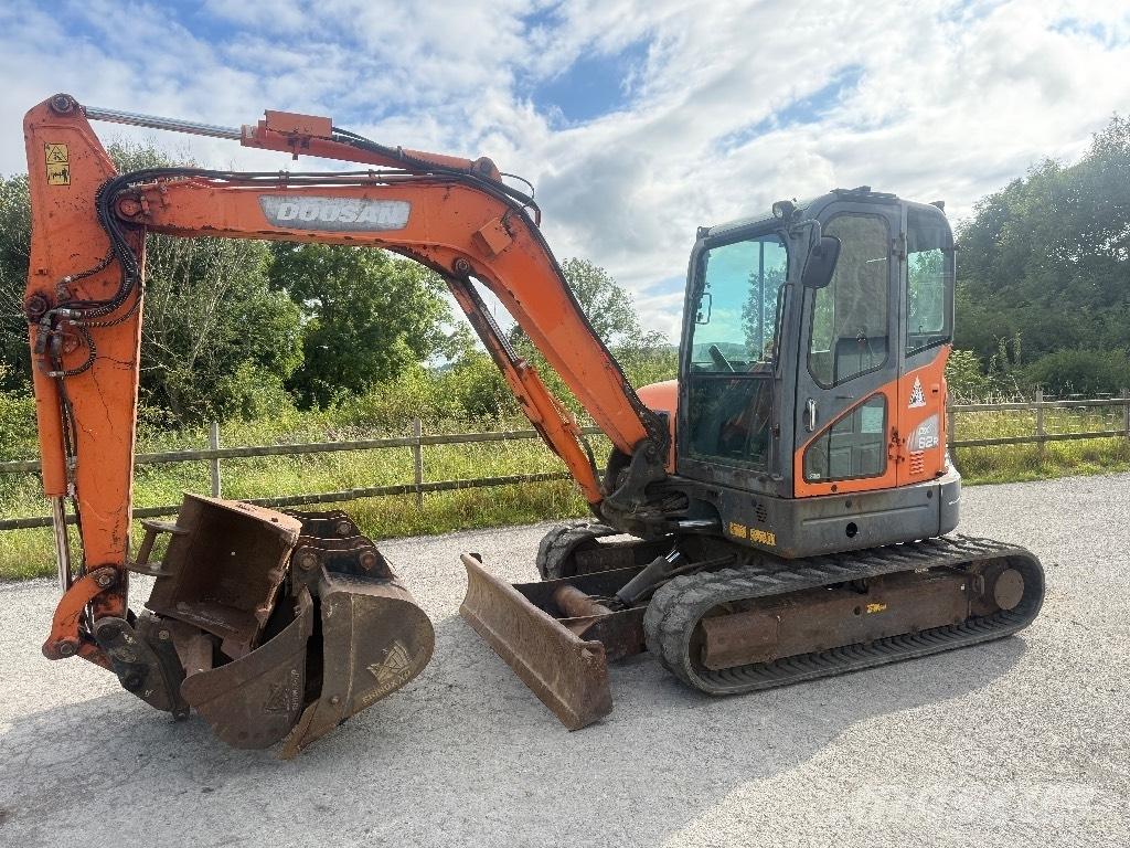 Doosan DX 62 R-3 ミニ油圧ショベル 7t以下（ミニユンボ・ミニディガー）