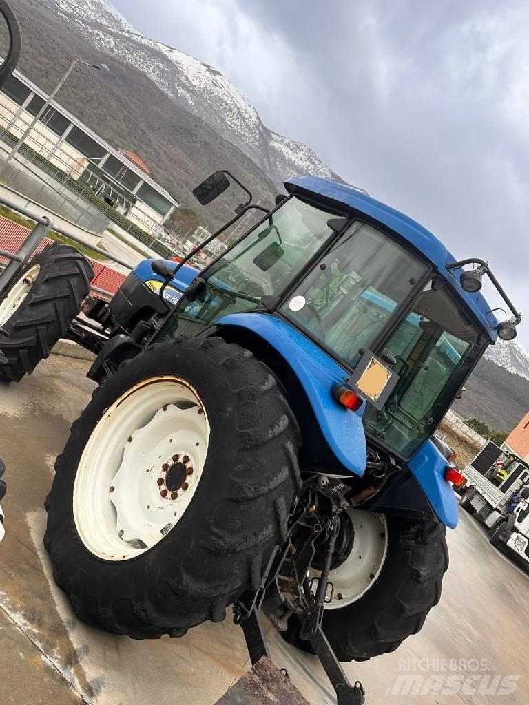 New Holland TD 5040 トラクター