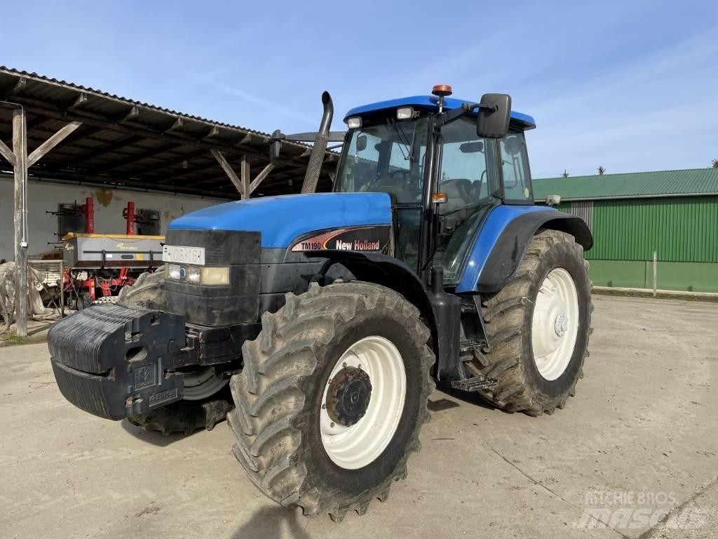 New Holland TM 190 トラクター