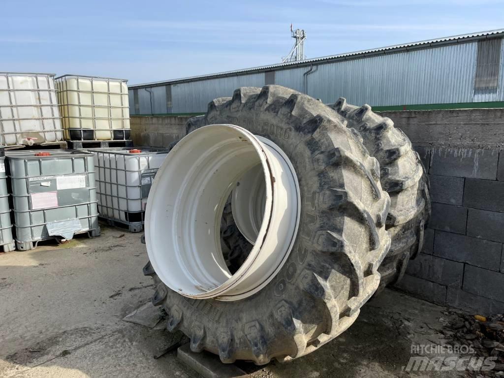 New Holland TM 190 トラクター